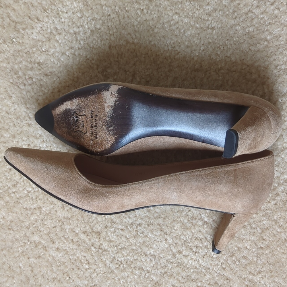 Stuart Weitzman Beige low heels size 6 - Picture 6 of 10